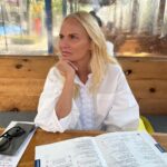 Kristin Chenoweth Instagram – What am I thinking about??? 🤍