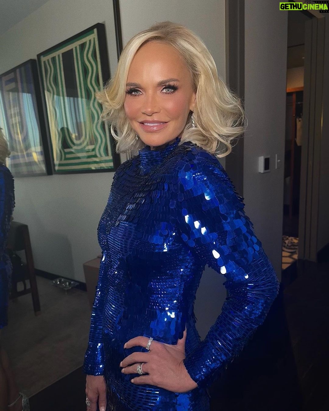 Kristin Chenoweth Instagram - Saturday Night Sparkles with my fav @kchenoweth 🩵💙 . Make up @matwulff . Hair @garrett_lemmons Dallas, Texas