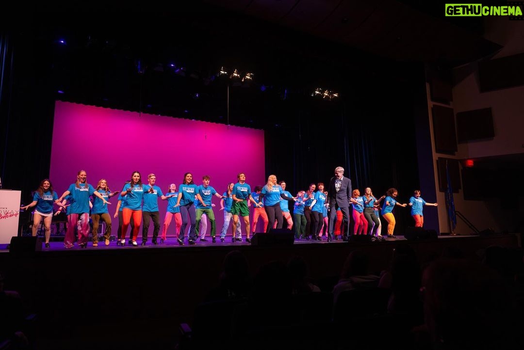 Kristin Chenoweth Instagram - I am SO proud of each and every one of these #KCBBC campers! The future of Broadway is in the best of hands. Until next year!! ðŸŽâœ¨ðŸ’• @kcbbc_camp Broken Arrow, Oklahoma