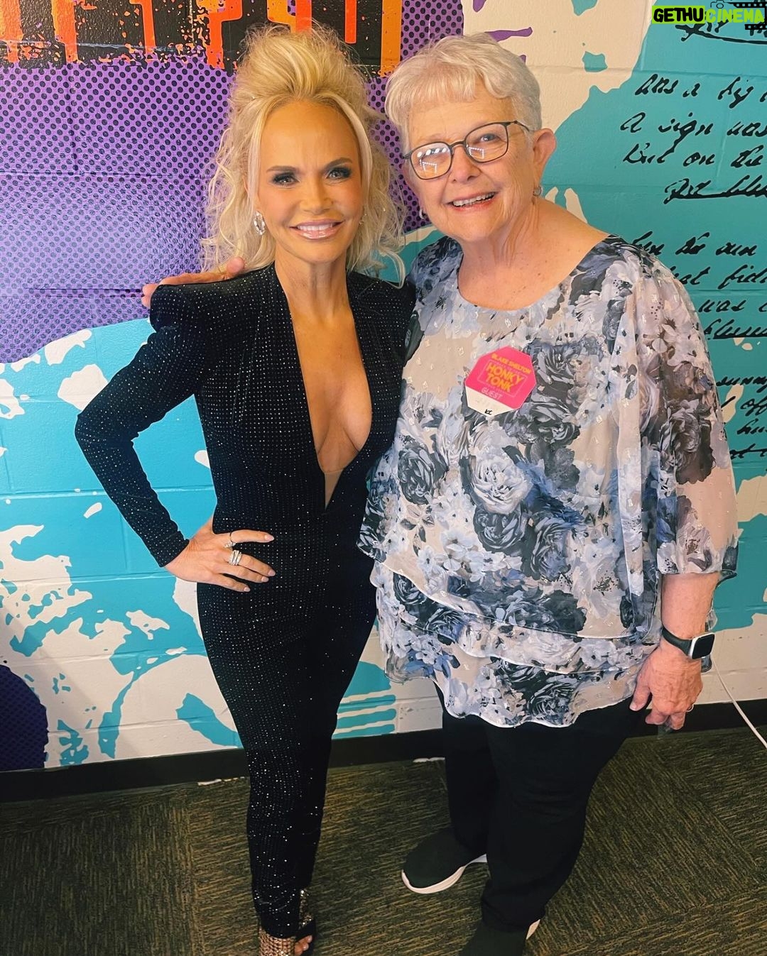 Kristin Chenoweth Instagram - Oh what a night in Oklahoma ❤️ thank you to @blakeshelton for having me among these fellow okies!! We raised almost $800k for the @countrymusichof! Oklahoma is all for the hall! Hair: @jgarrett_lemmons Makeup: @matwulff BOK Center