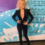 Kristin Chenoweth Instagram – Oh what a night in Oklahoma ❤️ thank you to @blakeshelton for having me among these fellow okies!! We raised almost $800k for the @countrymusichof! Oklahoma is all for the hall! 

Hair: @jgarrett_lemmons 
Makeup: @matwulff BOK Center