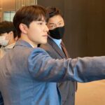 Kwak Dong-yeon Instagram - 두시간 뒤가 얼른 왔으면 하다가도 내일이면 끝난다는게 아쉽다가도 왔다갔다 싱숭생숭 어쨌든 #vincenzo 와 함께하는 #곽동연 의 마지막 토요일 함께해요 🤌🏻