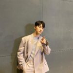 Kwak Dong-yeon Instagram - 가우스전자 잠시 후 9시 ENA에서 만나요 🔜