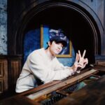 Kwak Dong-yeon Instagram - 올드위키드송 개막했습니다. 끊임 없이 고민하고 이해하며 준비한 저의 스티븐과 올드위키드송을 관객분들이 맘껏 즐기고 느끼셨으면 좋겠습니다. 올드위키드송의 아름다운 문장들, 음악, 그리고 무대가 여러분의 겨울을 포근하게 감싸주길 기대하며, 극장에서 기다리고 있겠습니다. 📸 @instajiho #올드위키드송 #12월10일 ~ #2월19일 Yes24 Stage - 예스24스테이지
