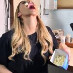Lívia Andrade Instagram - Aqui a Pipoca é Gourmet!!! Kkkkkkkk 🤑🍿😋 Projac - Central Globo de Producao - Rio de Janeiro