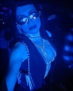 Lívia Andrade Instagram - Sexxxtou 👽😎🖤🤘
#miami #night