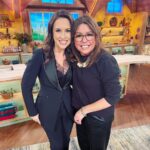 Lacey Chabert Instagram - It was wonderful to meet @rachaelray and spend time with her on @rachaelrayshow She was just lovely. Thank you for having me! Tune in today if you’d like to check it out. #HaulOutTheHolly