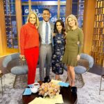 Lacey Chabert Instagram - So nice seeing you all in person!! It was lovely catching up with you this morning 💙 You can tune in today to see me talking all about “Haul Out The Holly” which airs on @hallmarkchannel November 26 🎄