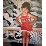 Lacey Chabert Instagram - Monday mood! It’s day one on a new job for me in Honolulu! I thought I’d never been here before but my mom reminded me we were here when I was five years old. This is a pic from that trip! So today, I’m setting aside any anxiety or fears and smiling big with excitement and gratitude. I think my five year old self would approve ❤️ I hope you have a great day!