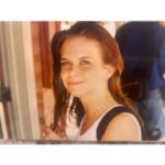 Lacey Chabert Instagram - I looked at the date and realized its been exactly six months without my beautiful sister. We all miss her so much. During these past six months when someone would refer to Wendy in past tense it was just crushing to me. It’s normal to do this of course, but it still always took me back, even when I did it. The other day as Julia and I were watching a movie, I said, “this was one of Aunt Wendy’s favorite movies growing up” Julia corrected me and said, “No, mom it’s still one of her favorite movies, she’s just up in heaven now” Such wisdom. While I don’t know about having favorite movies in heaven, the deeper truth of what she said hit my heart. I know that the endless love we have for Wendy and the love she gave us during her life still exists. It’s still present tense. She’s just, “up in heaven now” If you’re also missing a loved one, I pray the Lord brings hope and comfort to your heart 🤍