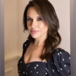Lacey Chabert Instagram - Fun morning talking about #TheWeddingVeil and also just how great our homeschool experience is going 👍🏻 Thanks for having me @livekellyandryan You guys are the best! xo Hair @glambyannettedavenport Makeup @rachelnicolepagan Styling @leonamizrahi