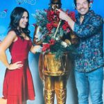 Lacey Chabert Instagram - So nice to catch up with my dear friend @brennanelliott2 Thanks for everyone who visited us in the photo booth. We practiced our poses in between set-ups🤣 Brennan and I first met when I did a guest star role on his show Strong Medicine when I was 18! Little did I know, years later, we’d end up doing 9 Hallmark movies together. Here’s hoping we get to do many more.📸 @jonathandbennett ;)