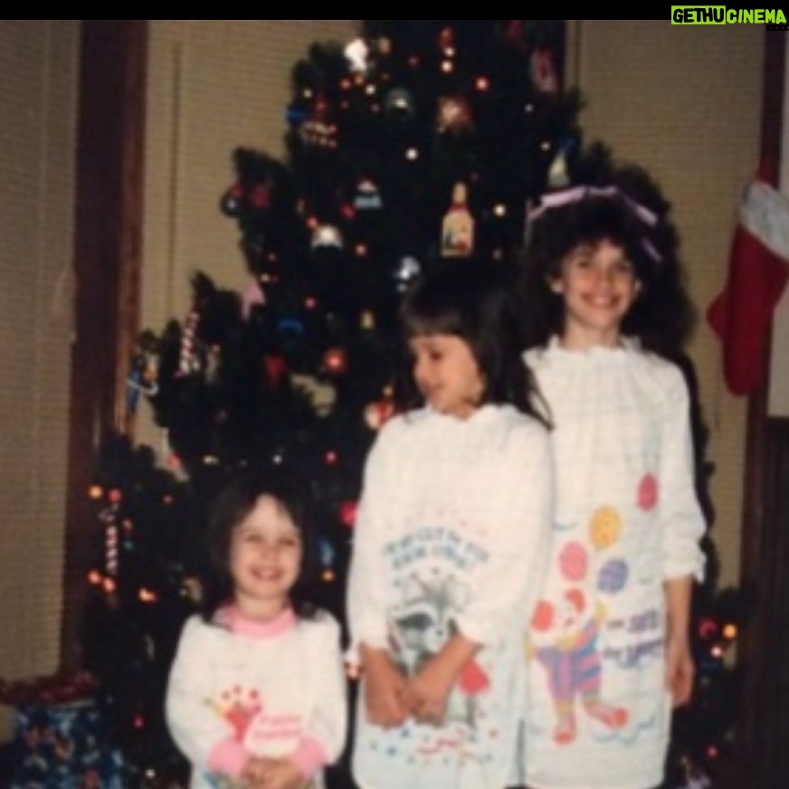 Lacey Chabert Instagram - Couldn’t let #nationalsistersday pass without saying how much I love my two sisters. They are the best big sisters ever and I thank God for them every day. Love you Wendy and Crissy ❤️