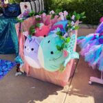 Lacey Chabert Instagram - #TBT to Julia’s 5th birthday party! I’ve always loved planning parties for friends and family so I’ve had so much fun throwing themed birthday parties for my daughter. We love any excuse to have people over and have a fun celebration together! 🎉Julia chose “Magical Mermaid” as the theme. 🧜‍♀️We made tutu skirts for the tables, created our own little photo booth and a mermaid store to spoil the kiddos with prizes. Thank you @jeanniesweets for making the most adorable cake! 🎂 #funmemories #birthday #homemadeparty #DIY