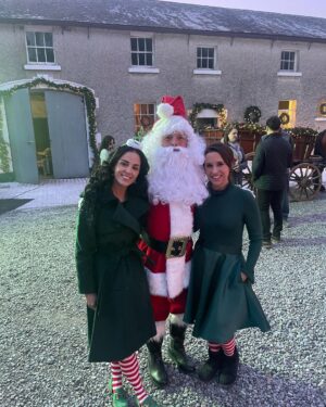 Lacey Chabert Instagram - #AMerryScottishChristmas premieres tonight! Making this special movie was such a wonderful experience and I really hope you enjoy it! Let me know if you catch all of the Party of Five references ;) @hallmarkchannel 8/7c #countdowntochristmas