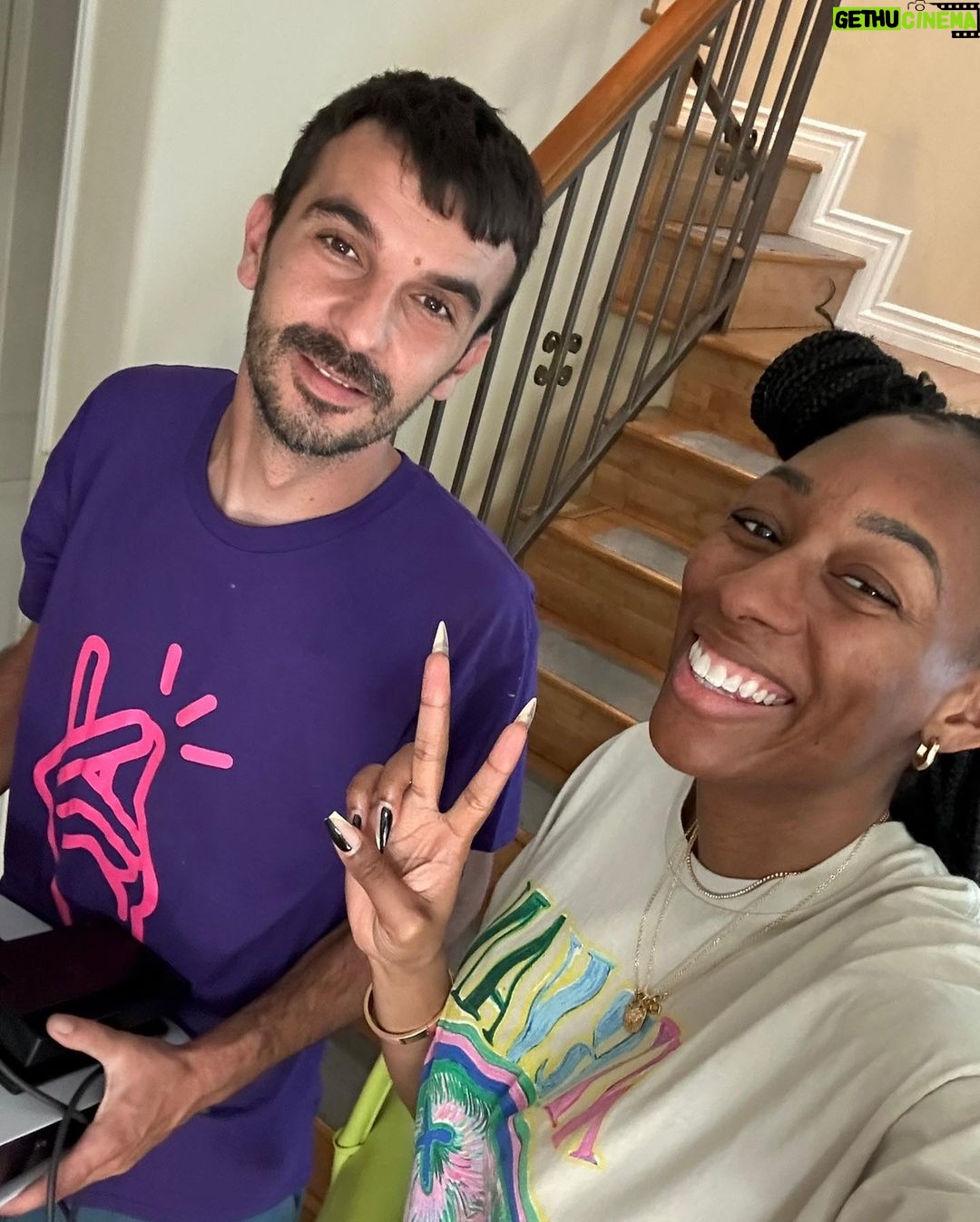 Lala Milan Instagram - Soooo I just did a thing.. I MOVED!! And I learned a few things: -I was too comfortable in my lil apartmentđ©đ© -Iâm a low key hoarder -Because of @pieceofcakemoving I will never pack nor unload my own stuff again! -I needed a FRESH START.. Now I need yâall help!! Who got the cutest AFFORDABLE home decor?? TAG EM bc Itâs time to go SHOPPINGGGGđâš Thanks again @pieceofcakemoving fr frâ I couldnât have done this move that easy without yâall đ° Sherman Oaks