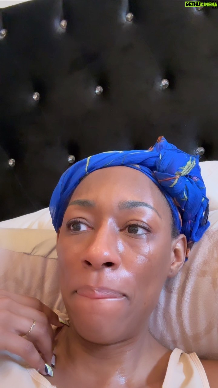 Lala Milan Instagram - I said I’d never cry on this app, but transparently speaking.. I’m exhausted.. BUT atleast my 🐱 pH balance is good🙏🏾 @vagitaminz