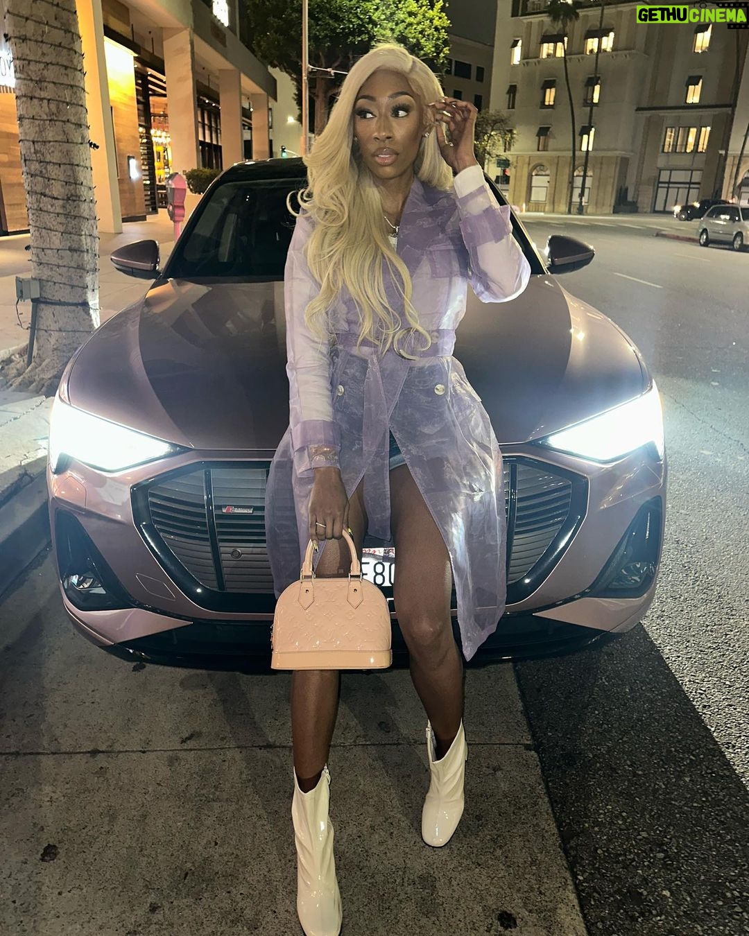 Lala Milan Instagram - 👱🏾♀️💜 Beverly Hills, California