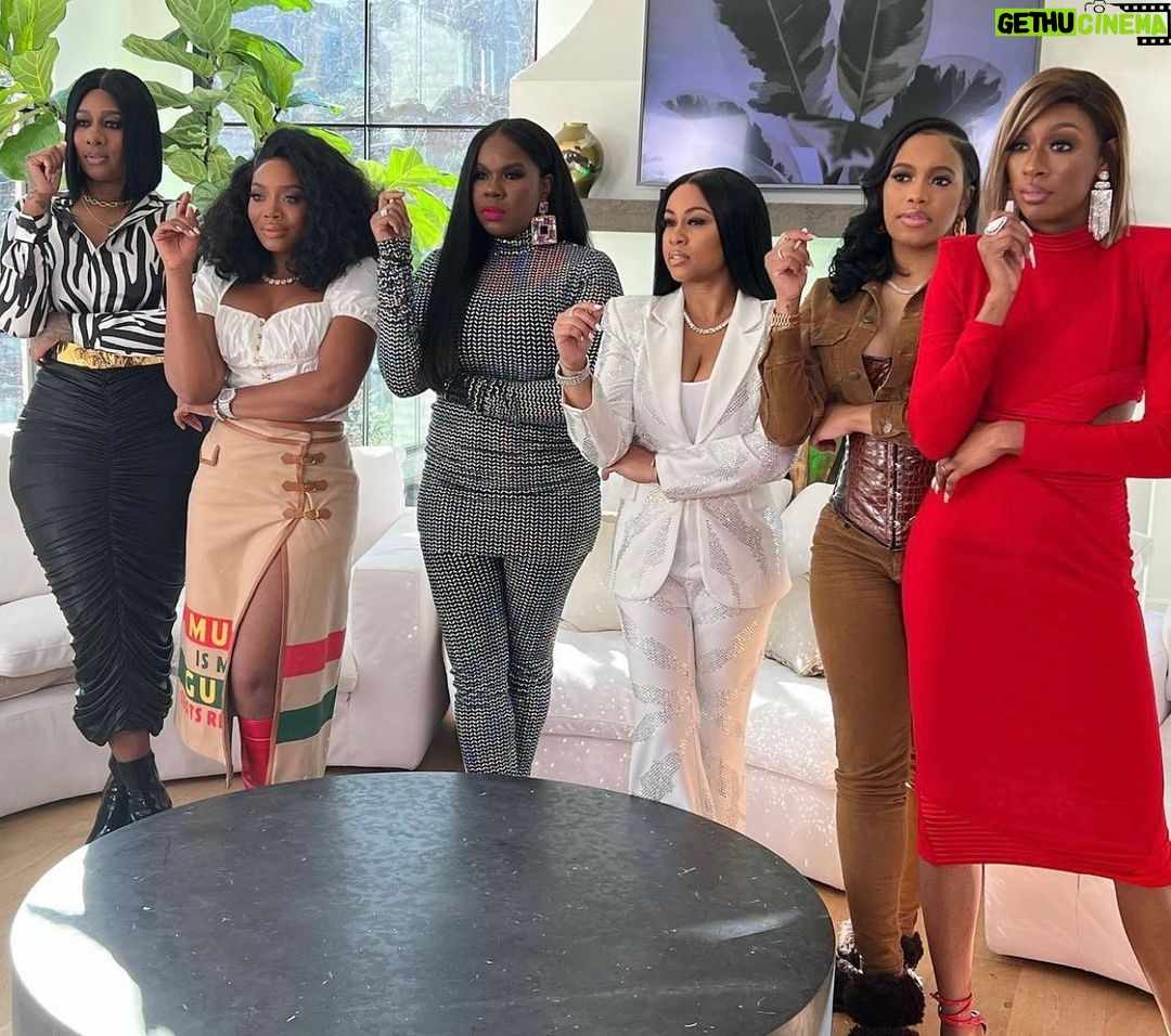 Lala Milan Instagram - You’re only as sharp as the people around you 🔪 @thebawseconference — @iammilanrouge @msblingmiami @courtneyadeleye @yandysmith @supa_cent