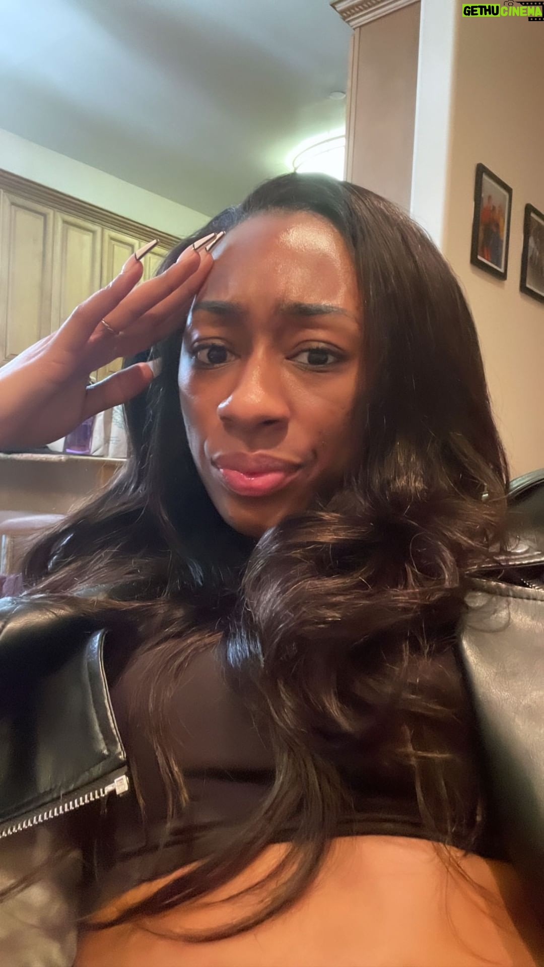 Lala Milan Instagram - Men.. did u know that stimulating a woman’s mind can stimulate her pu- nvm we’re doomed😩🤦🏾♀️