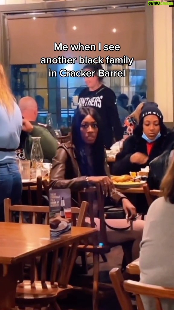 Lala Milan Instagram - Iām sorry but Is it just me or does it feel racist in there?šš© but the fried catfish & Mac>>> Charlotte, North Carolina