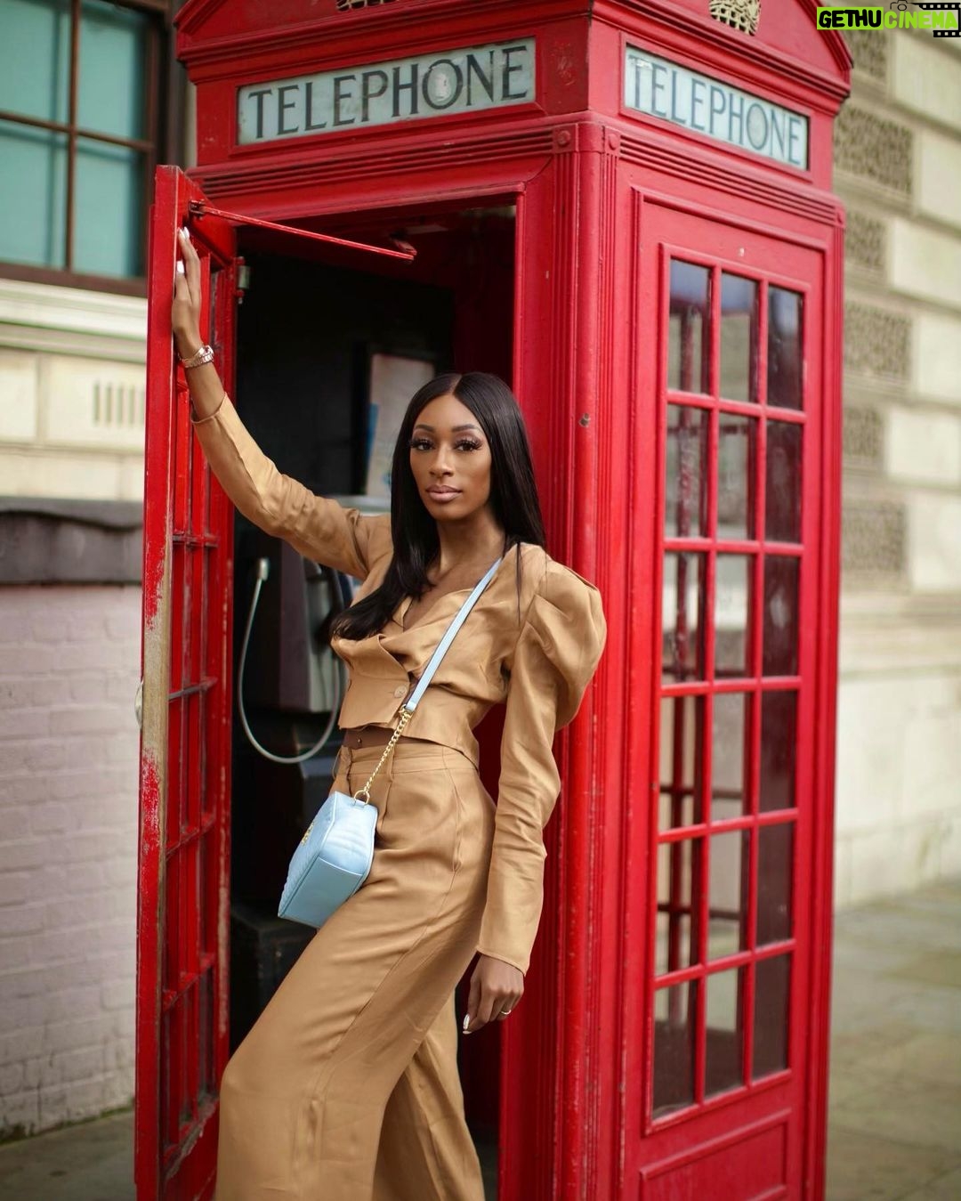Lala Milan Instagram - I never say “Take me back😩” .. I just go ✈️ London, United Kingdom