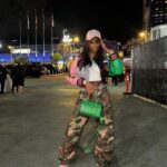 Lala Milan Instagram - Anoche fui al concierto de Bad Bunny y me recordó que necesito hacer algo de contenido en español. Por otra parte, ¡No podía esperar a llegar a casa con mi bebé!😩 —— Gracias @spotify por invitarme 🔥 —— Follow my Snapchat for all the moments > lalamilan Crypto.com Arena