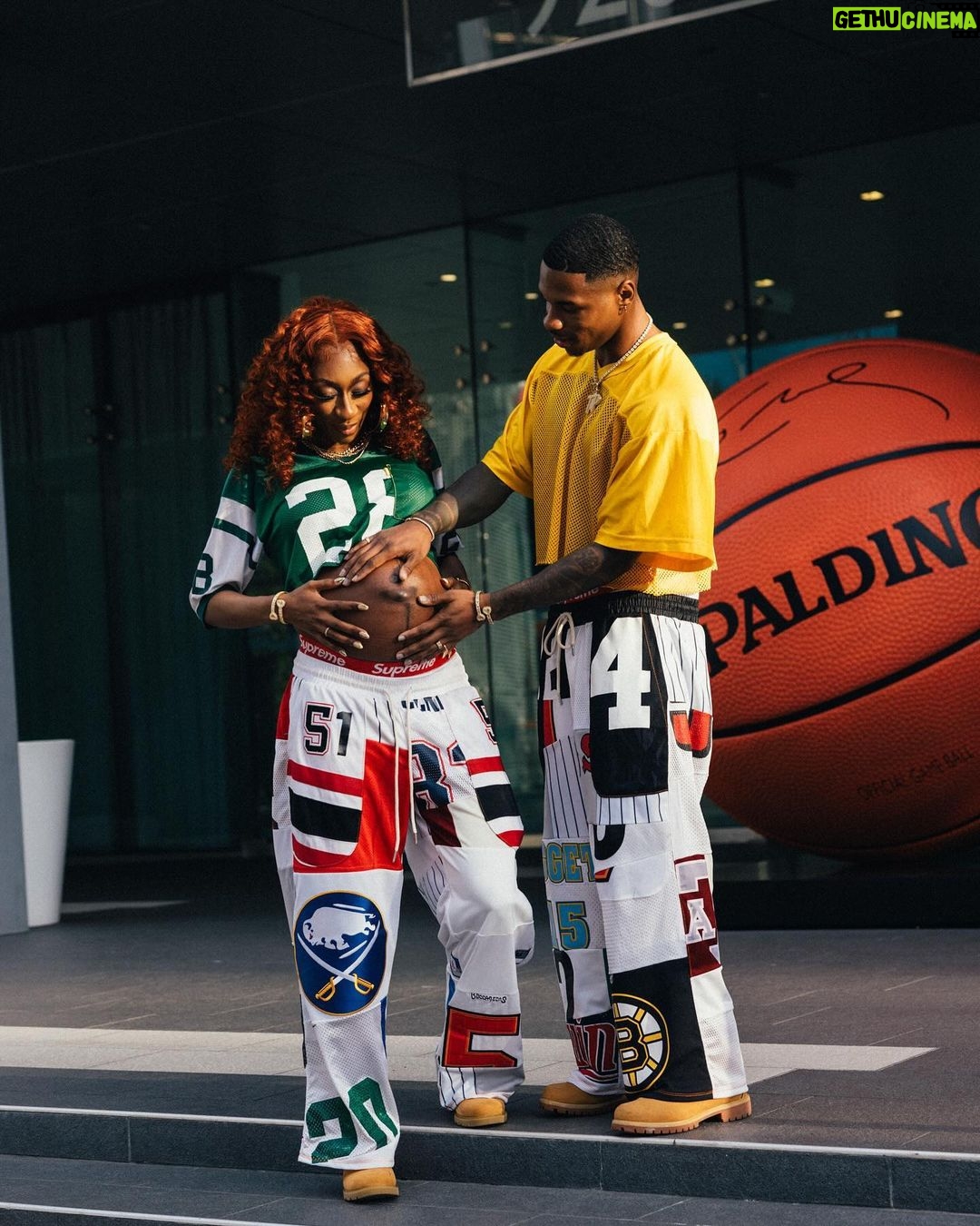 Lala Milan - 331.4K Likes - Mom & Dad 🫶🏾
Creative Director/Stylist: @iamtylerp_
Photographer: @vashchenko_photo
Hair Stylist: @realdime_
MUA: @marquiswardbeauty
