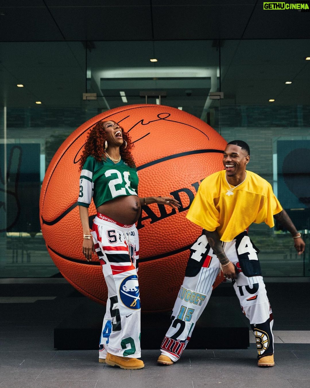 Lala Milan - 331.4K Likes - Mom & Dad 🫶🏾
Creative Director/Stylist: @iamtylerp_
Photographer: @vashchenko_photo
Hair Stylist: @realdime_
MUA: @marquiswardbeauty
