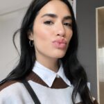 Lali Espósito Instagram - 🤍Avion Lectura y Beboteo 🤍Llegada a Madrid 🤍El Dillom filmándome cómo una Tía orgullosa 🤍Autoretrato en el ñoba de un espacio cultural 🤍El Laucha tirando facha 🤍Flasheando 🤍Limpiando las energías del mal 🤍El gatito más lindo del mundo 🤍Antes de cantar con la Naiki 🤍Una tortilla que estaba increíble Besos! Lxs Quiero🫶