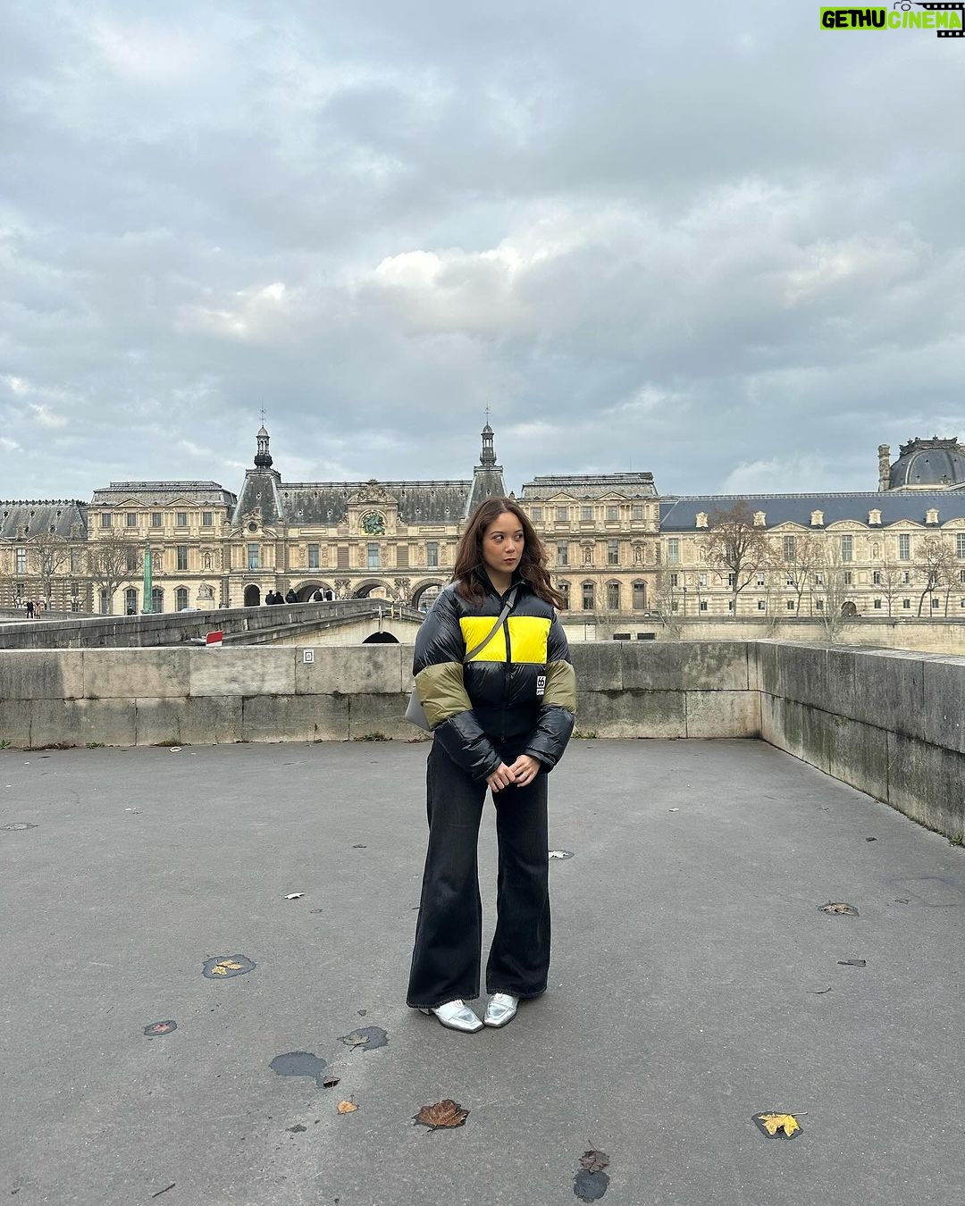 Laufey Instagram - very happy to be in paris (and amsterdam and berlin) !!! 💛 Paris, France