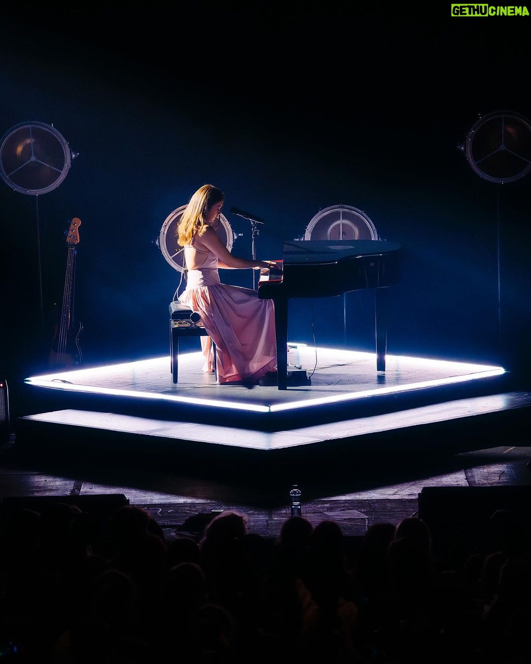 Laufey Instagram - thank you for a beautiful beautiful uk/europe tour 🤍 i truly feel like the luckiest girl in the world! i can't believe it!! thank you for dancing with me under the late london light ✨ i'll see you soon at the royal albert hall 🦢 @cartier @mollygoddard Roundhouse