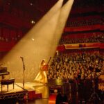 Laufey Instagram - reykjavík night one 🤍✨🪄 two more to go! sjáumst aftur í kvöld og á morgun! Harpa