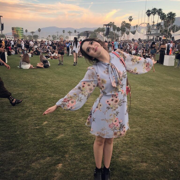 Laura Marano Instagram - Really was feeling quite “Coachella” before @thegr8khalid’s set yesterday...what a weekend 😊 thank you @bmw @bmwusa @bmwi so much again 🙌 #roadtocoachella #bmwi8 Coachella, California