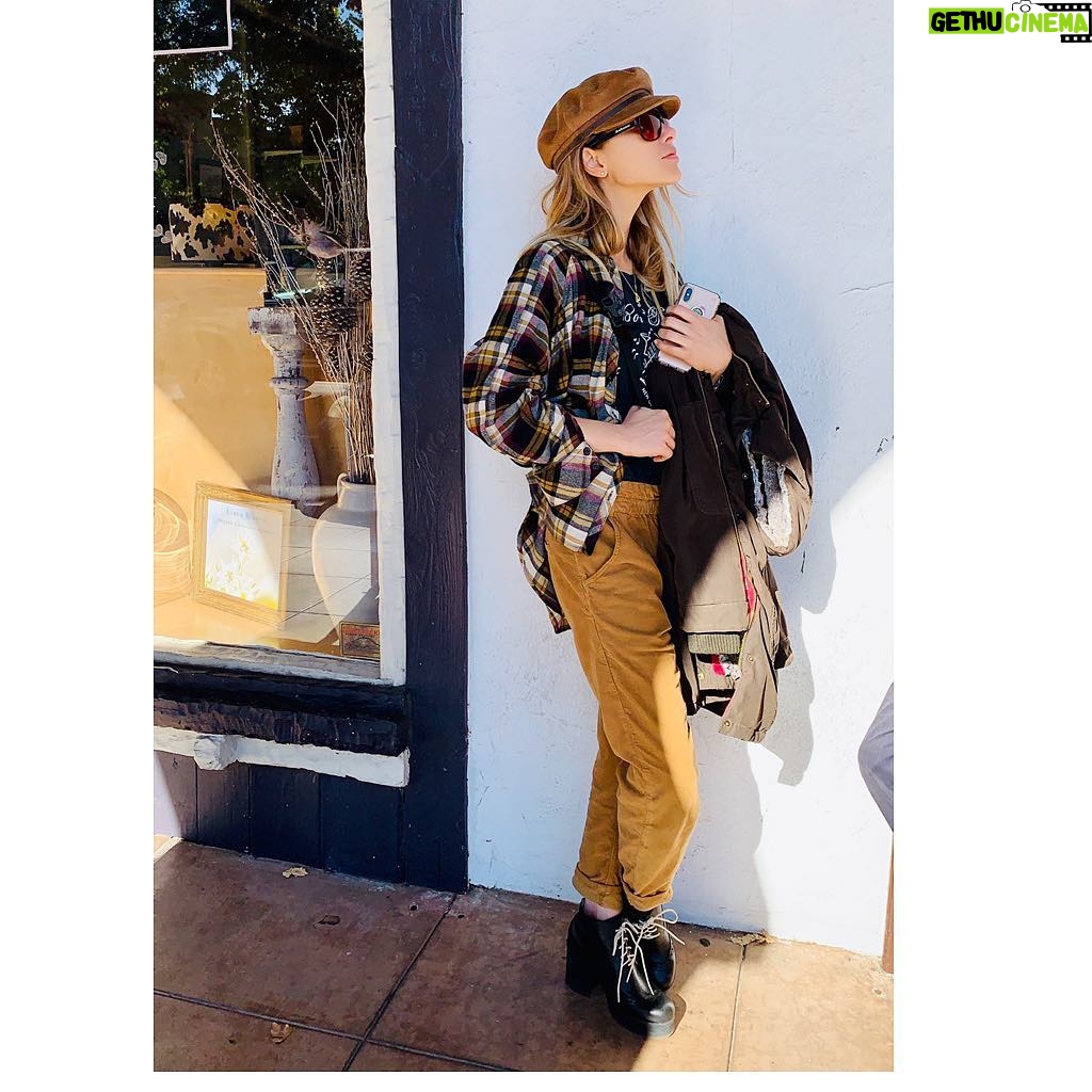 Lauren German - 62.9K Likes -