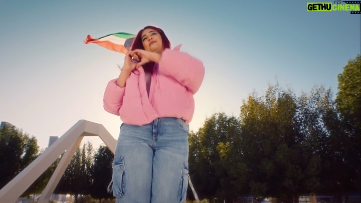 Layali Dehrab Instagram - الآن في اليوتيوب بمناسبة الاعياد الوطنية الكويتية KATWEEL PRODUCTIONS تقدم اغنية صنع في الكويت 🇰🇼 غناء ابطال مسرحية صنع في الكويت 🇰🇼 كلمات والحان ؛ عبدالسلام محمد توزيع ؛ طلال العيدان مكس ماستر ؛ صهيب العوضي اخراج الكليب : عبدالله عبدالرضا إنتاج : KATWEEL PRODUCTIONS - مخرج المسرحية : شملان النصار تأليف المسرحية : جاسم الجلاهمه مدير تصوير : فيكان جليكان مخرج منفذ الكليب ناصر السعيدي مونتاج : ادهم فوكس : عادل عدلي ستدي كام : ميدو مصمم الاستعراض : عبدالرزاق (ZOOKIE) ستايلست : د.علي بن حسين ارت دايركتر : احمد السلمان مدير انتاج : سعد المرزوق ميك اب وشعر : سلوى الفرج اشراف عام : حسن السلمان https://youtu.be/1cR3Mr98fcQ?feature=shared