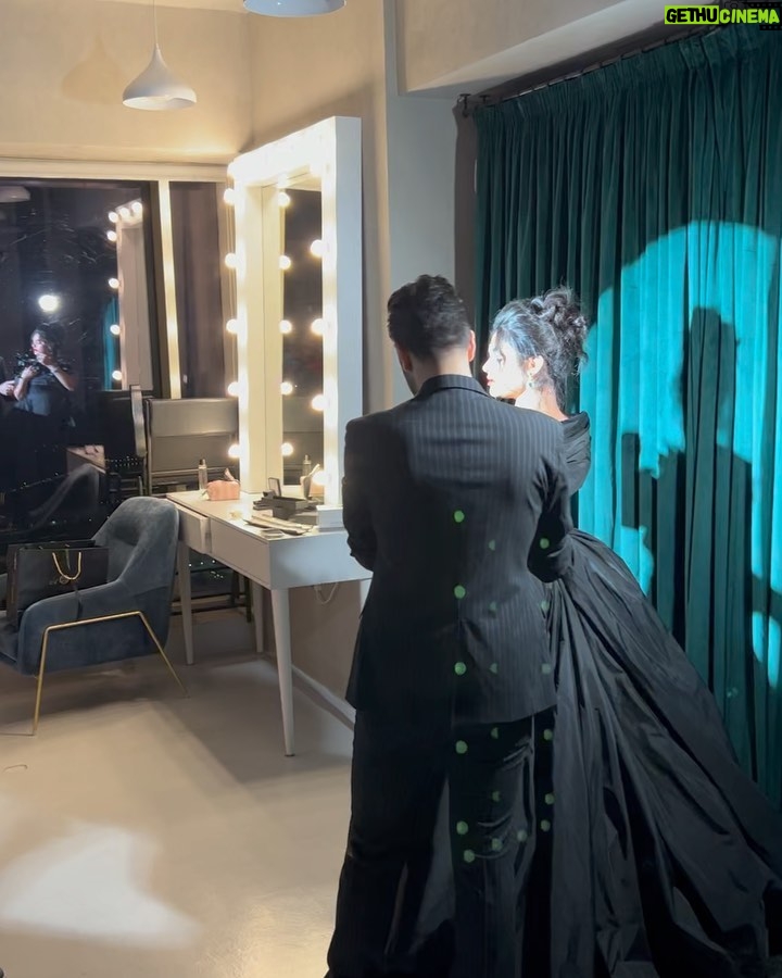 Layali Dehrab Instagram - عندما تخرج من دائرة اهتمامي، ثق بأنني لن أراك حتى وإن كنت تقف أمامي." 👑. Under the spotlight 🪄 Dress: @elioaboufayssal Jewelry: @a.h.alfares Makeup: @lynmakeup7 Hair: @ghaidasalon Photography: @leo_graphy90 Styled by: @musaed.d