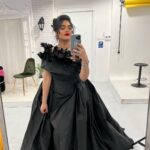 Layali Dehrab Instagram - عندما تخرج من دائرة اهتمامي، ثق بأنني لن أراك حتى وإن كنت تقف أمامي." 👑. Under the spotlight 🪄 Dress: @elioaboufayssal Jewelry: @a.h.alfares Makeup: @lynmakeup7 Hair: @ghaidasalon Photography: @leo_graphy90 Styled by: @musaed.d