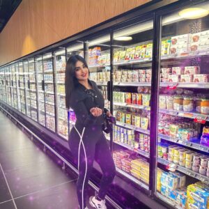 Layali Dehrab Instagram - ‏ومن شدَّ على يدك بوقت عُسْر، شُد عليه بقلبك.