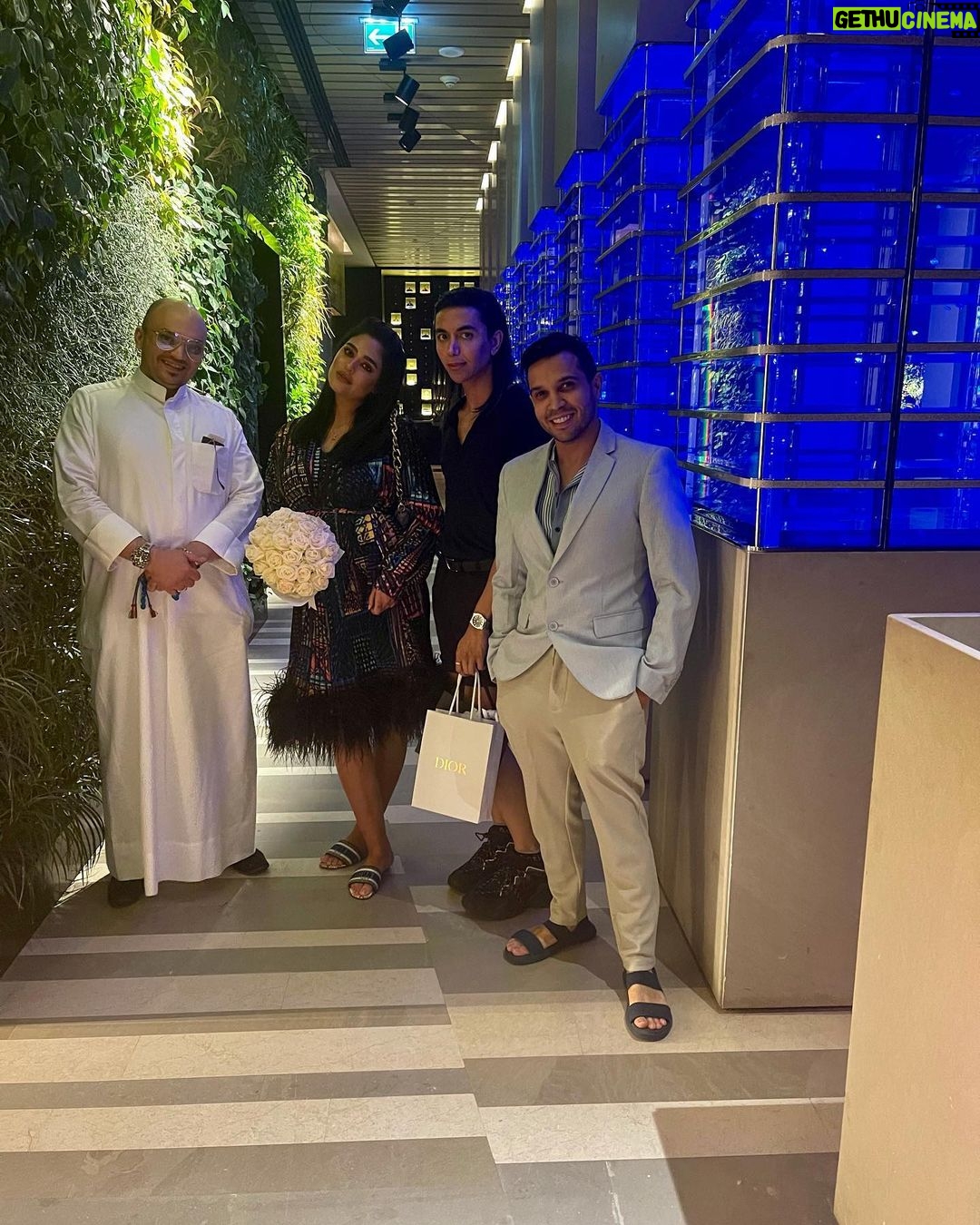 Layali Dehrab Instagram - اعز ناسي الصحبه الجميله 🌔🙏👑 ربي يحفظكم