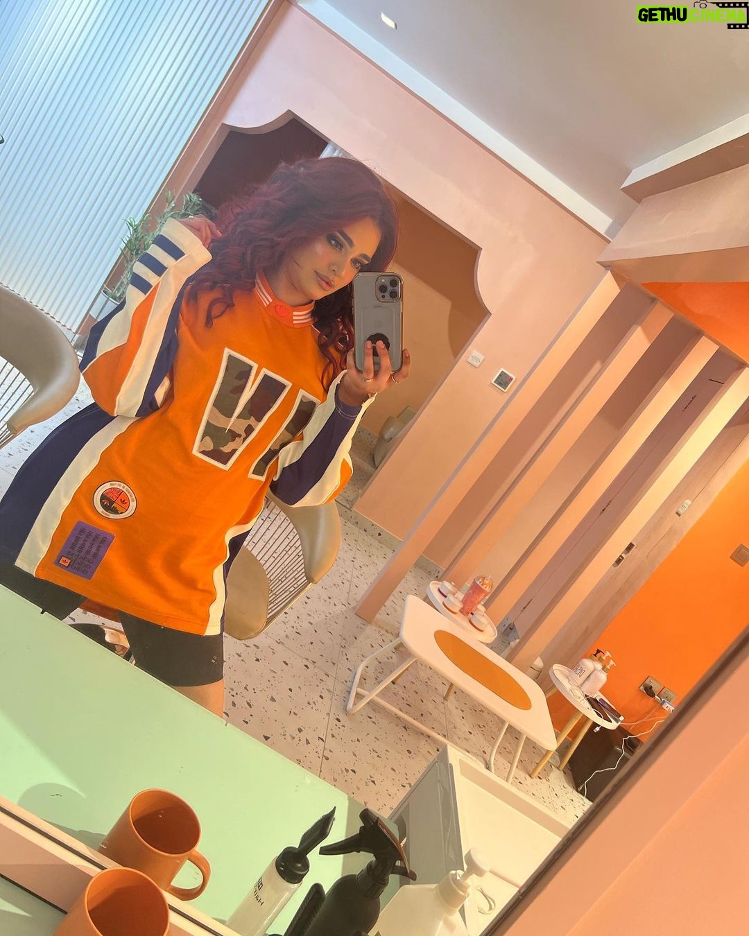Layali Dehrab Instagram - كن شيئا جميلا تأتي بعد ذكره ابتسامه 🌙🙏💋