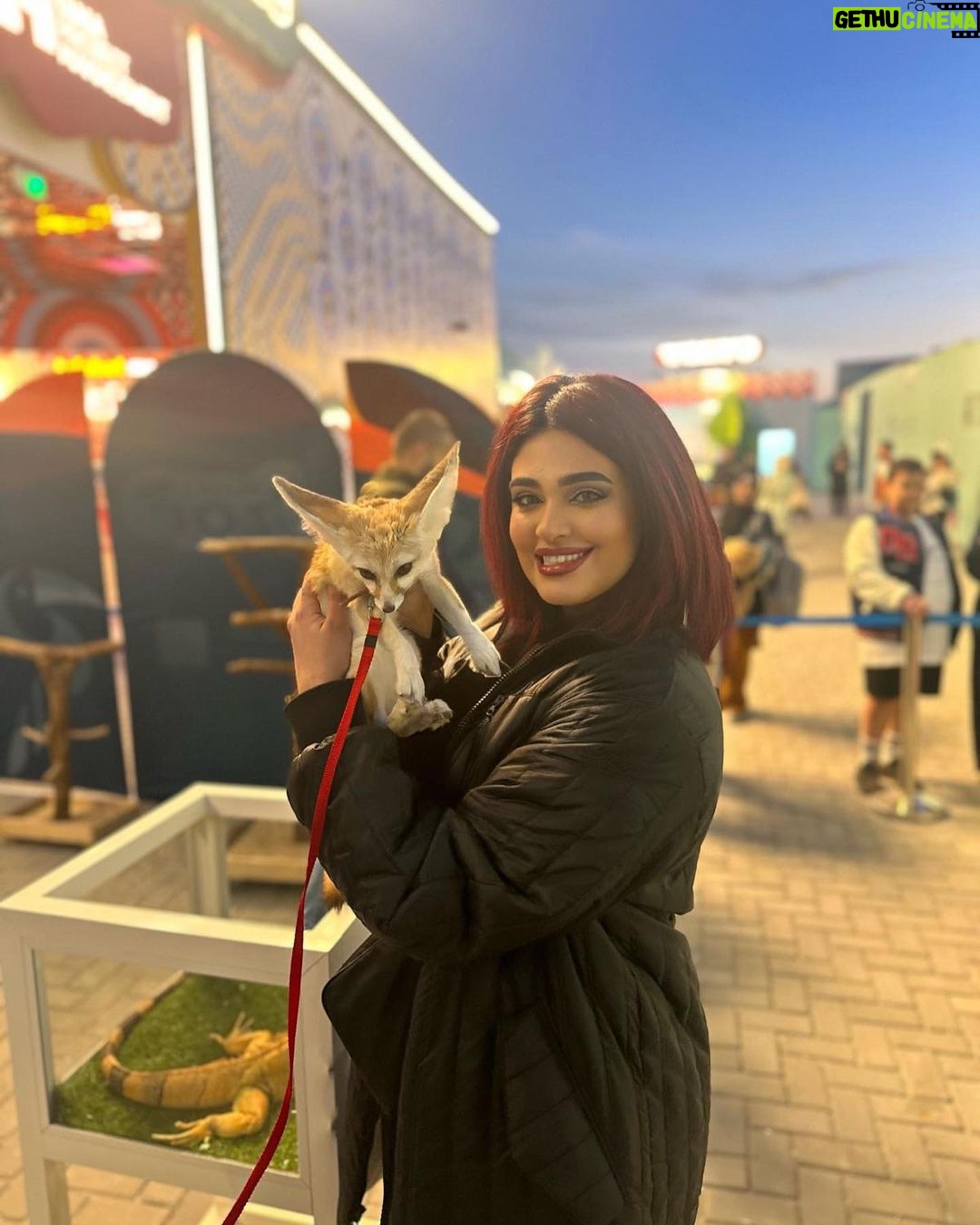 Layali Dehrab Instagram - صباح العسل والله يبعد عنكم التستس 🤣 والمكارين 😂👑🙏🌙🌙 Blue Blue 66