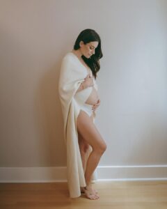 Lea Michele Instagram - Mommy, Daddy and Ever are overjoyed. 💛
