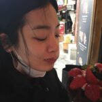 Lee Joo-young Instagram - 이렇게 바람이 부는 날 굳이굳이 와플을 먹겠다고