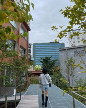 Lee Joo-young Instagram - 전시 두탕 뛴 날 (피곤)