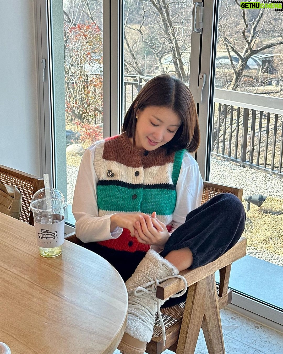 Lee Si-young Instagram - 🫶🏻 요즘 내단짝 에코백♥️♥️♥️