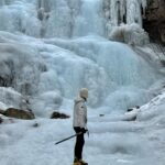 Lee Si-young Instagram - 빙벽등반❄️🥶 히말라야에 함께했던 현주대장님 덕분에 빙벽등반 첫경험 완료했습니다🫶🏻😝❤️ 운좋게 아직 얼음이 녹지않아서 운악산에서 천연빙벽으로 너무 값진 경험했어요 감사합니다🙏🏻 아니..... 무서운데 왜이렇게 짜릿하고 재밌는거죠??????ㅎㅎㅎㅎ 중간중간 계속 못믿고 의심하긴했지만 ㅋㅋㅋㅋㅋㅋㅋㅋㅋ 처음이니까😝 이날 내 전완근.... 하늘나라감......😇😇😇 다시 히말라야 가는 날까지 열심히🔥🔥🔥🔥🔥 너무 재밌어요!!!감사합니다!!!