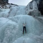 Lee Si-young Instagram - 빙벽등반❄️🥶 히말라야에 함께했던 현주대장님 덕분에 빙벽등반 첫경험 완료했습니다🫶🏻😝❤️ 운좋게 아직 얼음이 녹지않아서 운악산에서 천연빙벽으로 너무 값진 경험했어요 감사합니다🙏🏻 아니..... 무서운데 왜이렇게 짜릿하고 재밌는거죠??????ㅎㅎㅎㅎ 중간중간 계속 못믿고 의심하긴했지만 ㅋㅋㅋㅋㅋㅋㅋㅋㅋ 처음이니까😝 이날 내 전완근.... 하늘나라감......😇😇😇 다시 히말라야 가는 날까지 열심히🔥🔥🔥🔥🔥 너무 재밌어요!!!감사합니다!!!