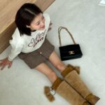 Lee Si-young Instagram - @celine 셀린느 빅투아르백✨🖤👜 #CELINEVICTOIRE #CELINEBYHEDISLIMANE