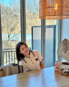 Lee Si-young Instagram - 오랜만💛✨